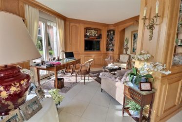 Magnifique appartement en viager occupé sans rente avec vue panoramique sur lac, grand jardin et port privé