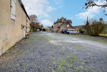 RARE FRANCE: Domaine en viager occupé sans rente.