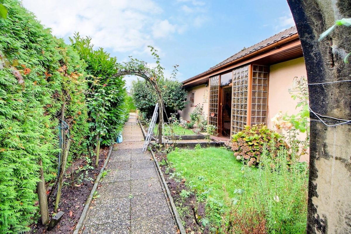Très grande maison individuelle à Cugy en viager semi occupé sans rente