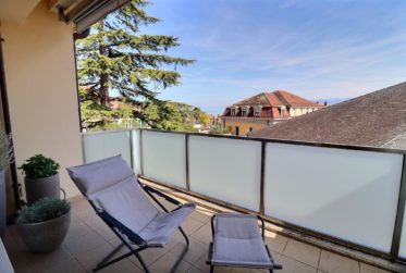 Un véritable bijoux au cœur de Nyon en viager semi-occupé sans rente