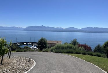 Magnifique appartement en viager occupé sans rente. Vue Lac et Port privé.