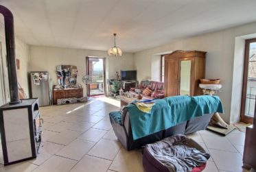 GRAND POTENTIEL pour cette magnifique ferme à rénover en viager semi occupé sans rente