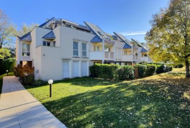 Superbe Appartement traversant en viager occupé sans rente