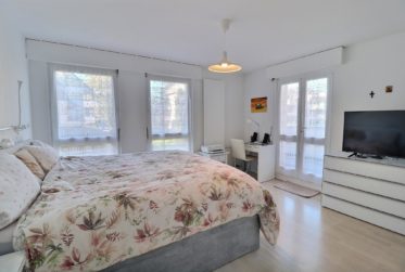 Superbe Appartement traversant en viager occupé sans rente