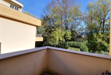 Superbe Appartement traversant en viager occupé sans rente