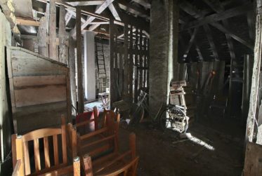 GRAND POTENTIEL pour cette magnifique ferme à rénover en viager semi occupé sans rente