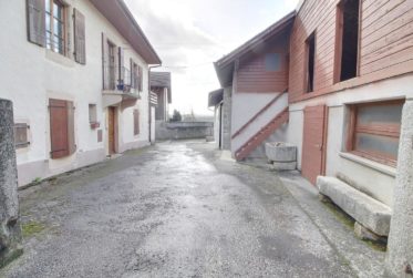 GRAND POTENTIEL pour cette magnifique ferme à rénover en viager semi occupé sans rente