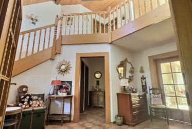 Très grande maison familiale en viager occupé sans rente