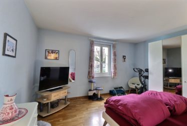 Superbe appartement en viager occupé sans rente avec piscine et vue Lac