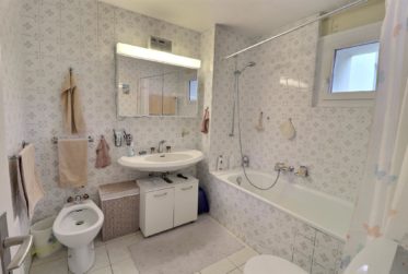 Charmant appartement en viager occupé sans rente, idéalement situé à Mont-sur-Rolle, au cœur de l’un des villages les plus prisés de La Côte.