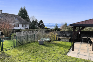 Superbe appartement en viager occupé sans rente avec piscine et vue Lac