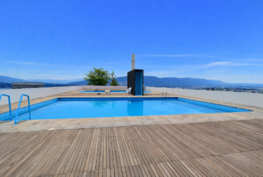 Superbe appartement en étage élevé avec piscine en viager occupé sans rente