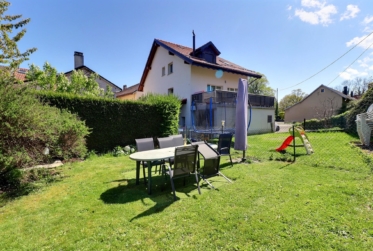 Jolie maison de village en viager occupé sans rente