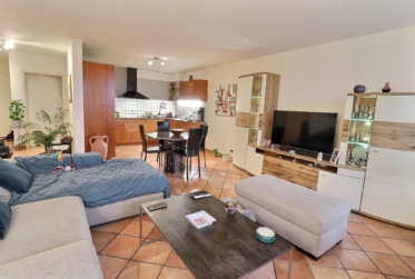 RESERVÉ Superbe appartement en viager occupé sans rente avec piscine et vue Lac