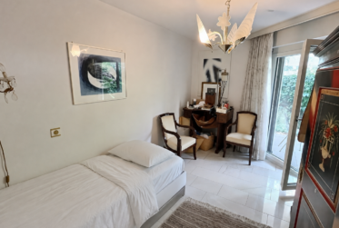 RESERVÉ Magnifique appartement en viager occupé sans rente avec accès direct au Lac