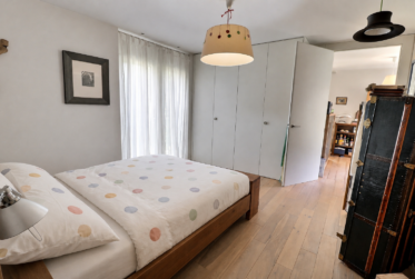 Très bel appartement en viager occupé sans rente avec piscine et vue lac